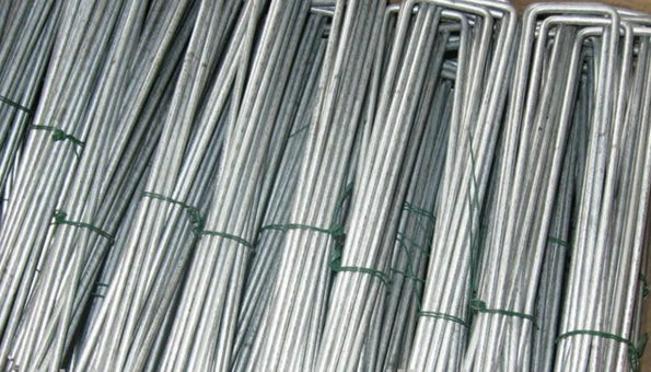 Flat Head Galvanized Steel Landscape Staples Securing Ground Cover Fabrics